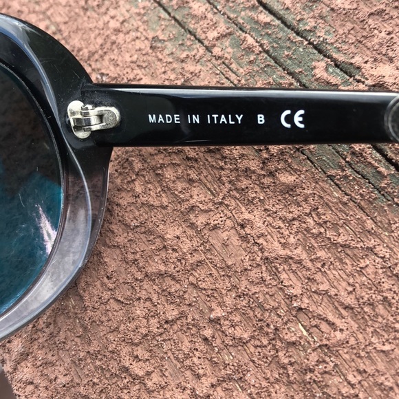 Vintage Chanel Sunglasses - Picture 4 of 9